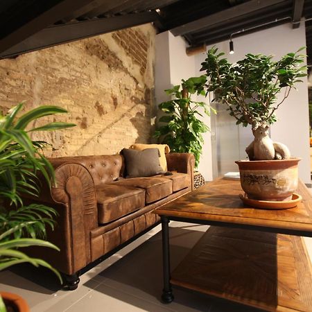 Vtz The Botanic Hostel Zaragoza Exterior photo