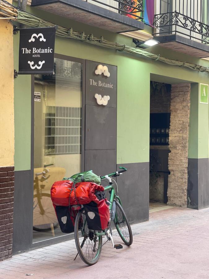 Vtz The Botanic Hostel Zaragoza Exterior photo