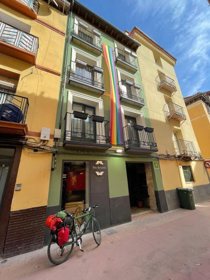Vtz The Botanic Hostel Zaragoza Exterior photo
