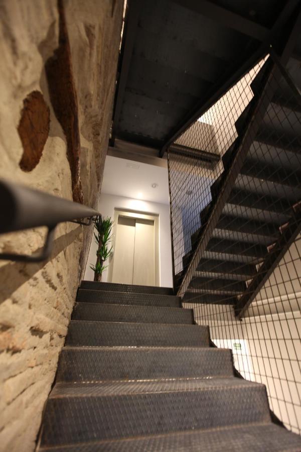 Vtz The Botanic Hostel Zaragoza Exterior photo